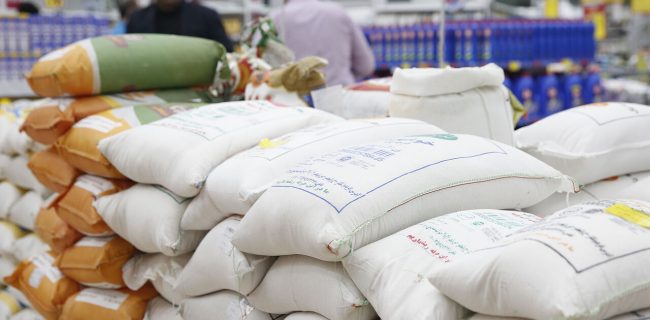 توزیع 2650 تن شکر تنظیم بازارطی تیرماه در سطح استان یزد توزیع ۲۶۵۰ تن شکر تنظیم بازارطی تیرماه در سطح استان یزد