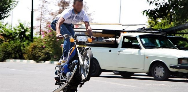 توقیف موتور سیکلت غیر مجاز در یزد توقیف موتور سیکلت غیر مجاز در یزد