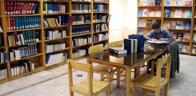 عضویت رایگان در کتابخانههای عمومی استان یزد عضویت رایگان در کتابخانههای عمومی استان یزد
