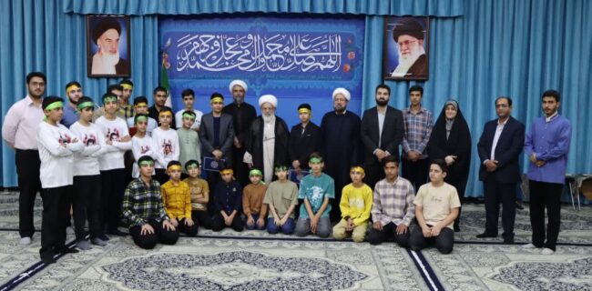 تقدیر آیتالله ناصری از نوجوانان اشکذر برای اجرای نوحه ولی نعمت ایران تقدیر آیتالله ناصری از نوجوانان اشکذر برای اجرای نوحه ولی نعمت ایران