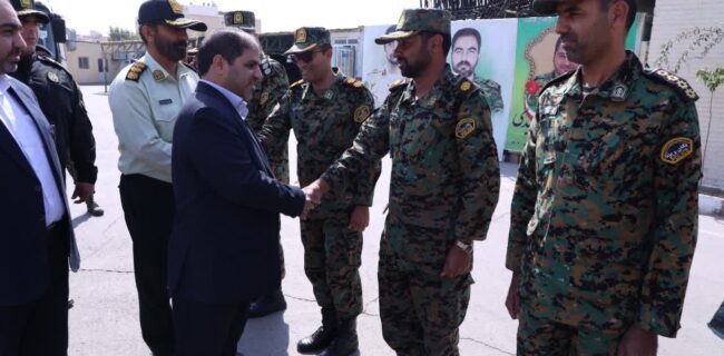 بازدید معاون سیاسی، امنیتی و اجتماعی استاندار یزد از فرماندهی یگان ویژه بازدید معاون سیاسی، امنیتی و اجتماعی استاندار یزد از فرماندهی یگان ویژه