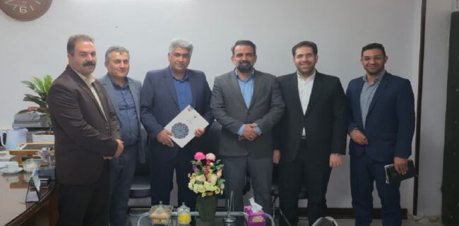 قدردانی فرمانداری یزد از تلاشهای امور آبفای منطقه یک در خدمترسانی به شهروندان قدردانی فرمانداری یزد از تلاشهای امور آبفای منطقه یک در خدمترسانی به شهروندان