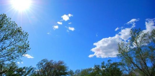 آسمان نیمه ابری در استان یزد