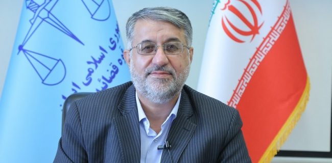 ۱۴ زندانی مالی در یزد به کانون خانواده بازگشتند