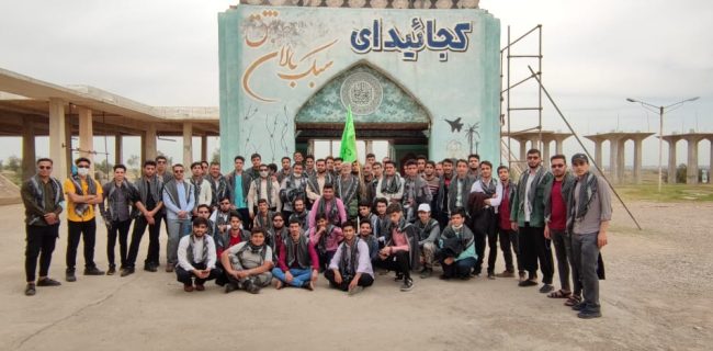 دانشجو معلمان پردیس های استان به مناطق عملیاتی جنگی اعزام شدند