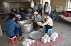 شش هزار پرس غذای گرم بین مددجویان کمیته امداد و نیازمندان بهاباد توزیع شد شش هزار پرس غذای گرم بین مددجویان کمیته امداد و نیازمندان بهاباد توزیع شد