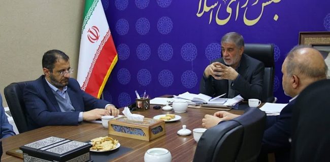 مردم نباید در کنار مشکلات بیماری، دغدغه تامین هزینه درمان داشته باشند
