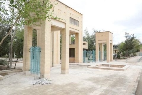 فضای سبز مجتمع فرهنگی هنری امام علی(ع) به عنوان بوستان در اختیار شهروندان قرار گرفت فضای سبز مجتمع فرهنگی هنری امام علی(ع) به عنوان بوستان در اختیار شهروندان قرار گرفت