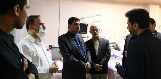 بازدید سرپرست دانشگاه علوم پزشکی شهید صدوقی از اداره کل انتقال خون یزد بازدید سرپرست دانشگاه علوم پزشکی شهید صدوقی از اداره کل انتقال خون یزد
