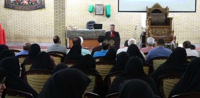 زائرانی که با آزادی زندانی عازم سرزمین وحی میشوند زائرانی که با آزادی زندانی عازم سرزمین وحی میشوند