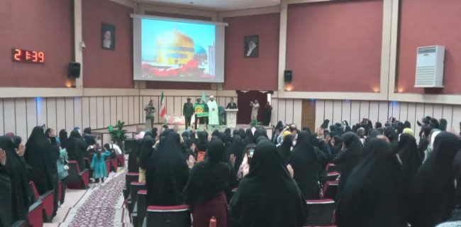 تکریم دختران دانشجوی دانشگاه یزد به مناسبت روز دختر توسط سفیران امام رضا(ع)