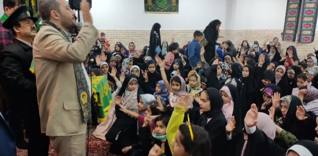 برگزاری جشن‌های دهه کرامت در محلات مختلف یزد، با حضور کاروان زیر سایه خورشید