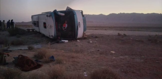 ۱۹ مصدوم در حادثه واژگونی اتوبوس مسافربری ۱۹ مصدوم در حادثه واژگونی اتوبوس مسافربری