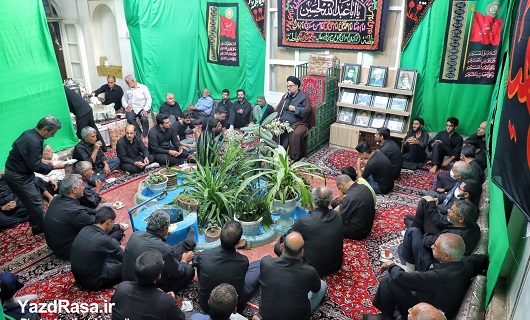 قدمت ۴۵۰ ساله روضه سنتی در حسینیه ایران