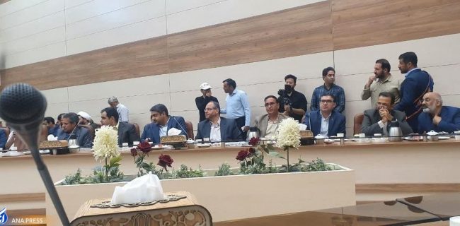 ۴۰۰ دانشجوی دانشگاه آزاد یزد بورسیه صنعت شدند