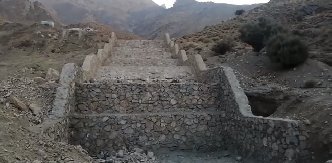 ساخت، مرمت و رسوب برداری بند خاکی روستای مرزانک در شهرستان اشکذر