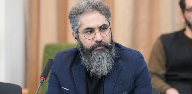 اجرای میدانی قصهگویان در استانها، ۱۰۰هزار نفر پای قصهها نشاند اجرای میدانی قصهگویان در استانها، ۱۰۰هزار نفر پای قصهها نشاند