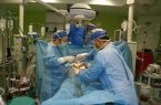 انجام همزمان سه عمل تعویض دریچه آئورت قلب با آنژیوگرافی در بیمارستان افشار