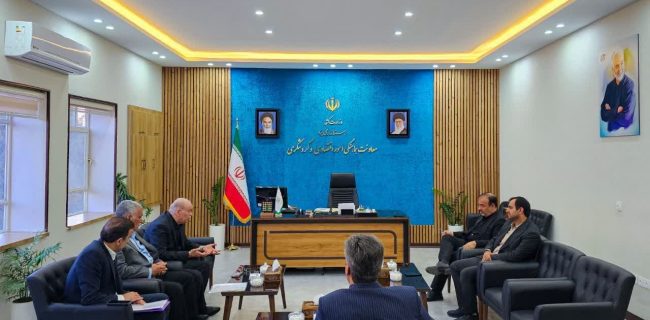 نشست بررسی مشکلات واحدهای صنعتی یزد برگزار شد نشست بررسی مشکلات واحدهای صنعتی یزد برگزار شد