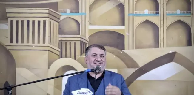 گردشگری کلید حل بسیاری از مشکلات اقتصادی و فرهنگی استان یزد است گردشگری کلید حل بسیاری از مشکلات اقتصادی و فرهنگی استان یزد است