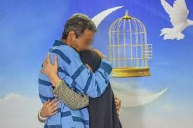 عکاس یزدی زندانی آزاد کرد