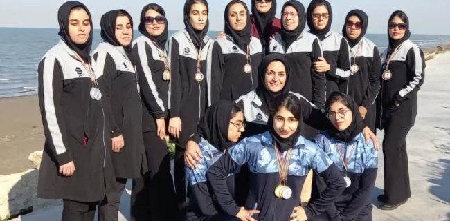 کسب مقام سوم مسابقات شنا توسط بانوان ورزشکار نابینا و کم بینای استان یزد