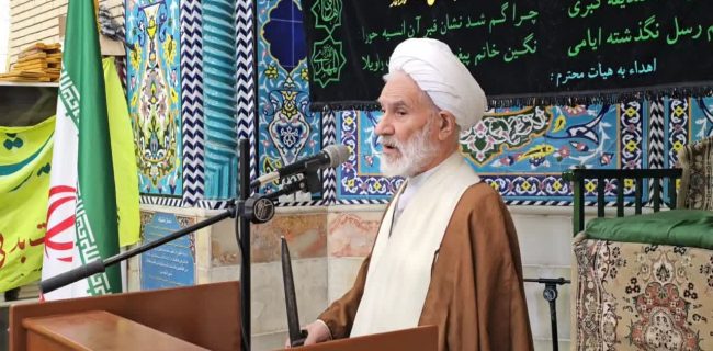 بسیج خار چشم دشمنان و امید و حامی مظلومان و مستضعفان است