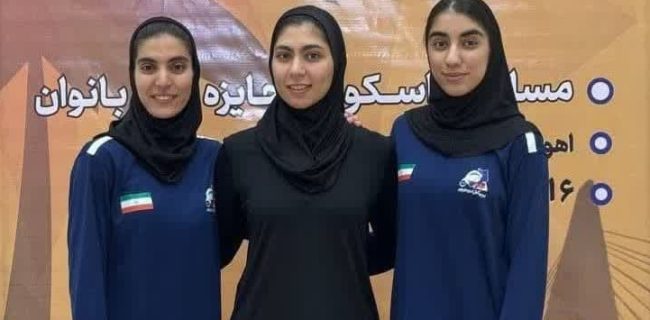 افتخارآفرینی بازیکنان الماس کویر حدید یزد در اسکواش ایران افتخارآفرینی بازیکنان الماس کویر حدید یزد در اسکواش ایران