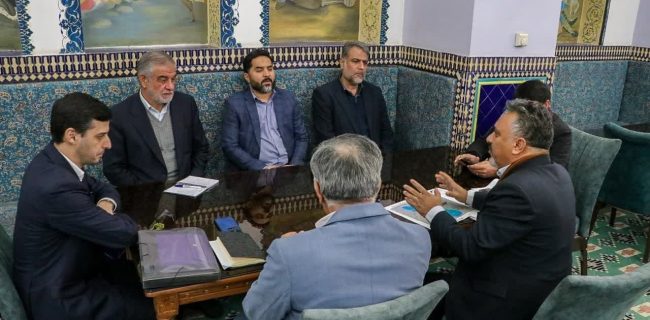 نشست تخصصی بررسی فرونشست زمین در استان یزد