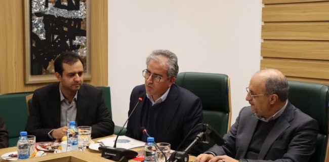 اظهار امیدواری معاون وزیر صمت به رفع مشکلات حوزه معدن استان یزد اظهار امیدواری معاون وزیر صمت به رفع مشکلات حوزه معدن استان یزد