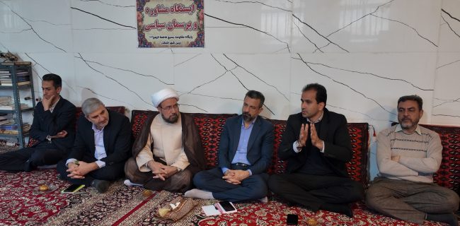 نشست بررسی مسائل و مشکلات شهرک زرین شهر در اشکذر