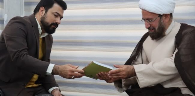 دیدار مدیرکل فرهنگ و ارشاد اسلامی استان یزد با امام جمعه محترم شهرستان اشکذر دیدار مدیرکل فرهنگ و ارشاد اسلامی استان یزد با امام جمعه محترم شهرستان اشکذر