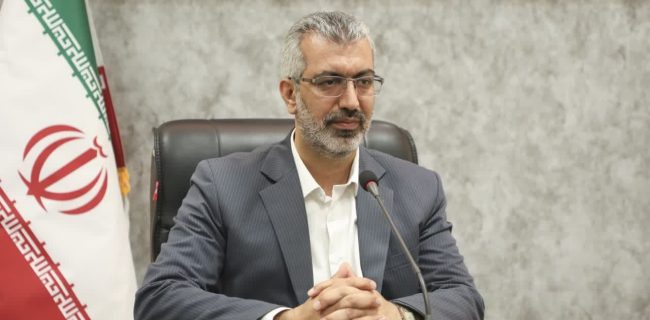 هنرمندان با تمرکز بر آینده و پتانسیل تئاتر یزد به سمت خلاقیتهای بکر و راهگشا در جشنواره مونولوگ تین بروند