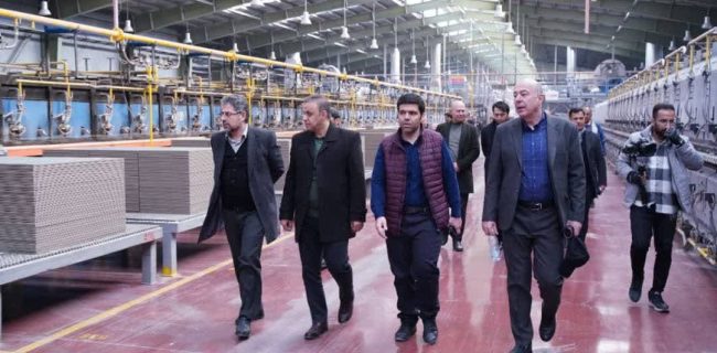 بازدید اعضای شورای عالی معدن ایران از کاشی پرسپولیس مهریز