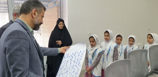 هوای پاک؛ مطالبه بحق سفیران سلامت آموزشگاه فاطمهالزهرای مجومرد هوای پاک؛ مطالبه بحق سفیران سلامت آموزشگاه فاطمهالزهرای مجومرد