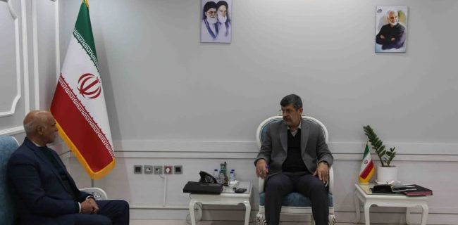 استاندار یزد افزایش کمک خیران برای آزادی زندانیان جرایم غیرعمد را خواستار شد استاندار یزد افزایش کمک خیران برای آزادی زندانیان جرایم غیرعمد را خواستار شد