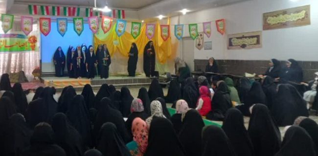 جشن انقلاب و اعیاد شعبانیه ویژه بانوان در محمدآباد یزد+ تصاویر