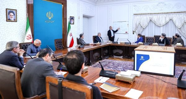 به دنبال کارآمدسازی بخش دولتی نظام سلامت، با هدف ایجاد رضایتمندی کادر درمان و مردم هستیم به دنبال کارآمدسازی بخش دولتی نظام سلامت، با هدف ایجاد رضایتمندی کادر درمان و مردم هستیم