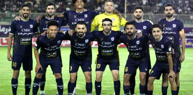 تقابل چادرملو اردکان و پرسپولیس تهران تقابل چادرملو اردکان و پرسپولیس تهران