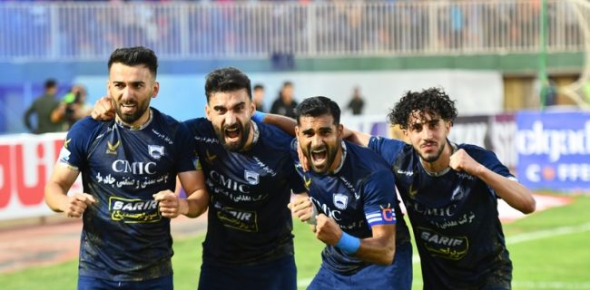 تراکتور تبریز یک قدم به قهرمانی نزدیک شد؛ تساوی پرگل در یزد