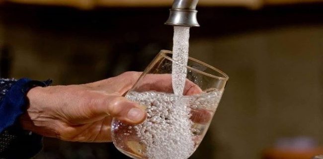 کیفیت آب شرب در شبکه توزیع یزد مطلوب است کیفیت آب شرب در شبکه توزیع یزد مطلوب است