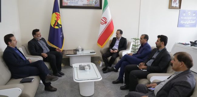 با جدیت طرح های توسعه برق نهضت ملی مسکن را در یزد دنبال می کنیم با جدیت طرح های توسعه برق نهضت ملی مسکن را در یزد دنبال می کنیم