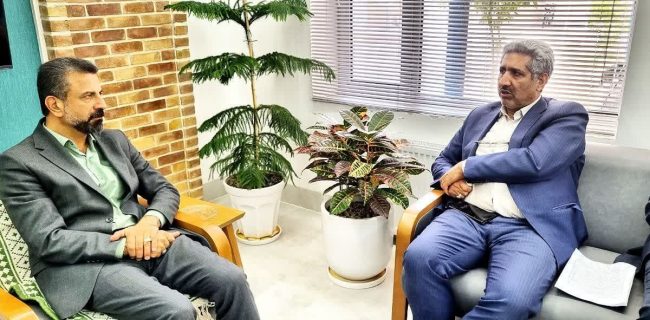 دیدار مدیر مخابرات منطقه یزد با فرماندار اشکذر با هدف توسعه خدمات ارتباطی دیدار مدیر مخابرات منطقه یزد با فرماندار اشکذر با هدف توسعه خدمات ارتباطی