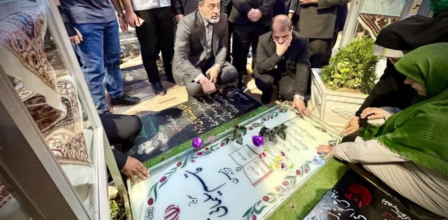 سفر معاون سیاسی امنیتی استاندار یزد به کرمان/ از ادای احترام به شهدای کرمانی حمله صهیونی به یزد تا دیدار با استاندار کرمان سفر معاون سیاسی امنیتی استاندار یزد به کرمان/ از ادای احترام به شهدای کرمانی حمله صهیونی به یزد تا دیدار با استاندار کرمان