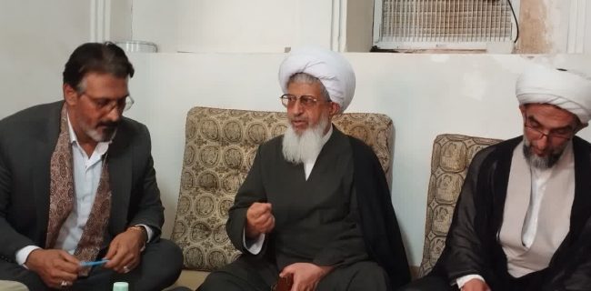 اقامه نماز عید غدیر در مسجد امیرچخماق یزد برای هفدهمین سال