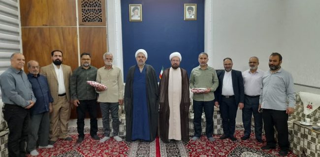 دیدار مادحین و شاعران با امام جمعه شهرستان اشکذر