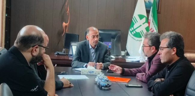 دیدار هیئت مدیره موسسه حامیان حیات پاک اشکذر با مدیر کل حفاظت محیط زیست استان یزد