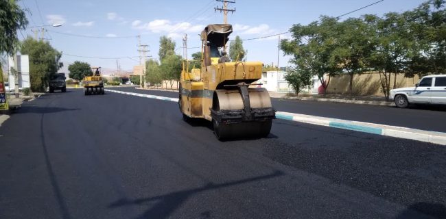 تعویض ۱۲ هزار مترمربع آسفالت بلوار شهید آیت الله دستغیب