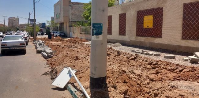 اجرای پارکینگ جدید و پیاده‌روسازی در شهرک رزمندگان