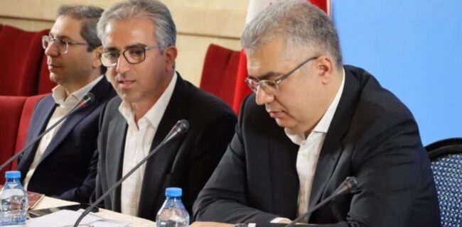 تمام دستگاه‌های اجرایی استان پای کار رفع موانع تولید و تجارت هستند